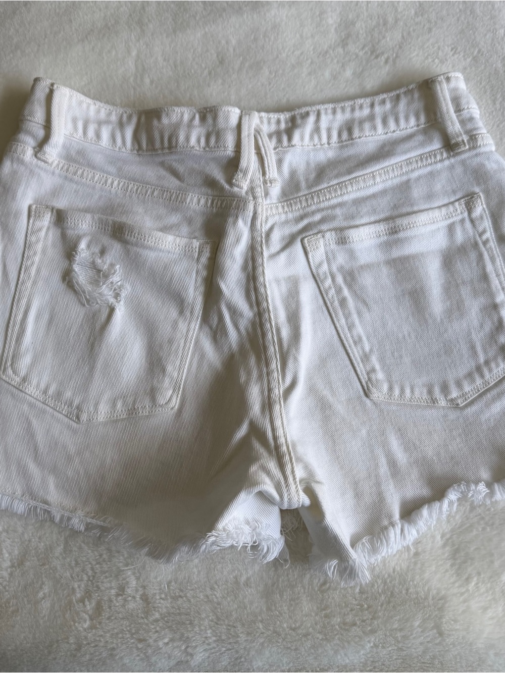 Good American White Shorts Size 8 - Picture 7 of 9